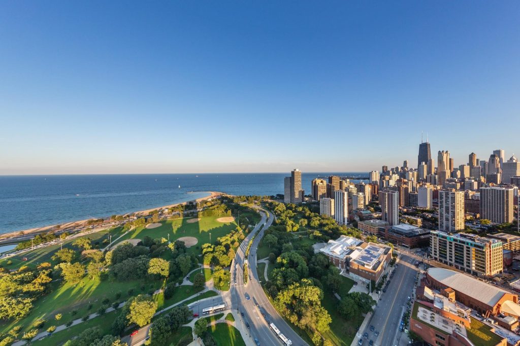 Best Running Trails Near Eugenie Terrace on the Park: Your Guide to Lincoln Park and More